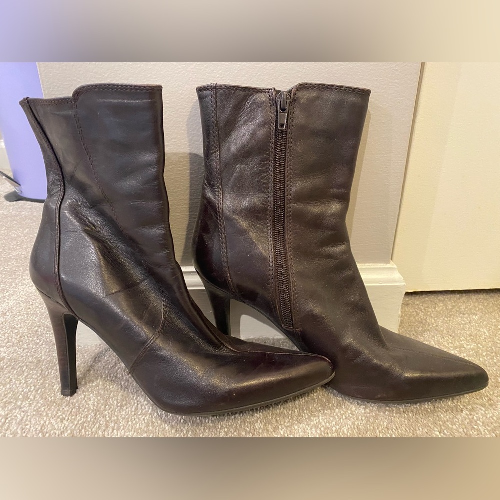 Brown Nine West Classic boots!